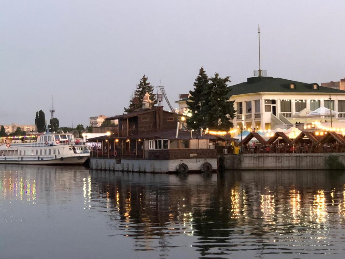 НОВАЯ КРАСИВАЯ квартира. Черкассы Экстерьер фото